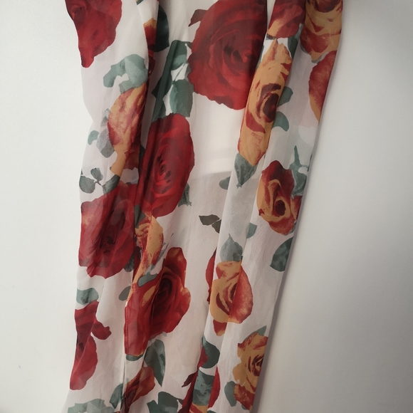 F21 floral skirt - Picture 5 of 5